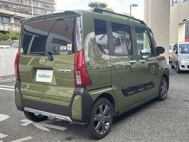 ダイハツ タント ファンクロスターボ 大阪府 2023(令5)年 1.1万km フォレストカーキメタリック 純正メモリーナビ/フルセグTV/Bluetoothオーディーオ/DVD再生/バックカメラ/衝突軽減ブレーキ/車線逸脱警報/レーダークルーズコントロール/両側パワースライドドア/フロントシートヒーター/ビルトインETC/ドラレコ/LEDライト/スマートキー/スペアキー（スマートキー）