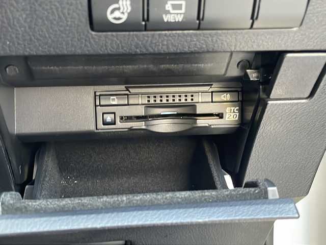 レクサス ＲＸ 沖縄県 2017(平29)年 8.5万km ホワイトノーヴァガラスフレーク 純正ナビ・TV/Bluetooth・CD・DVD/バックカメラ/ETC/ドライブレコーダー/サンルーフ/パワーバックドア/パワーシート/シートヒーター・エアシート/オートライト/衝突軽減システム/メモリーシート/クルーズコントロール/オートマチックハイビーム