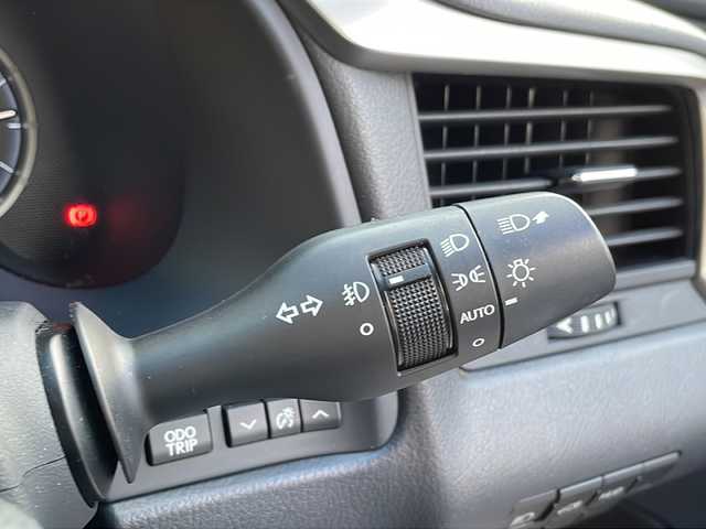 レクサス ＲＸ 沖縄県 2017(平29)年 8.5万km ホワイトノーヴァガラスフレーク 純正ナビ・TV/Bluetooth・CD・DVD/バックカメラ/ETC/ドライブレコーダー/サンルーフ/パワーバックドア/パワーシート/シートヒーター・エアシート/オートライト/衝突軽減システム/メモリーシート/クルーズコントロール/オートマチックハイビーム