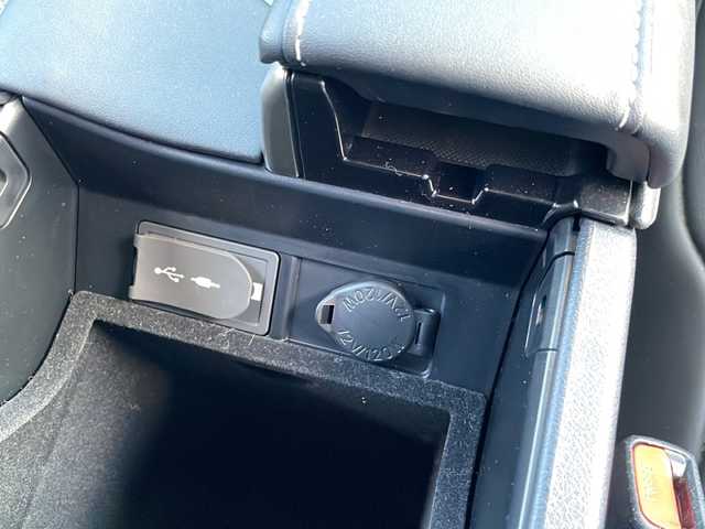 レクサス ＲＸ 沖縄県 2017(平29)年 8.5万km ホワイトノーヴァガラスフレーク 純正ナビ・TV/Bluetooth・CD・DVD/バックカメラ/ETC/ドライブレコーダー/サンルーフ/パワーバックドア/パワーシート/シートヒーター・エアシート/オートライト/衝突軽減システム/メモリーシート/クルーズコントロール/オートマチックハイビーム