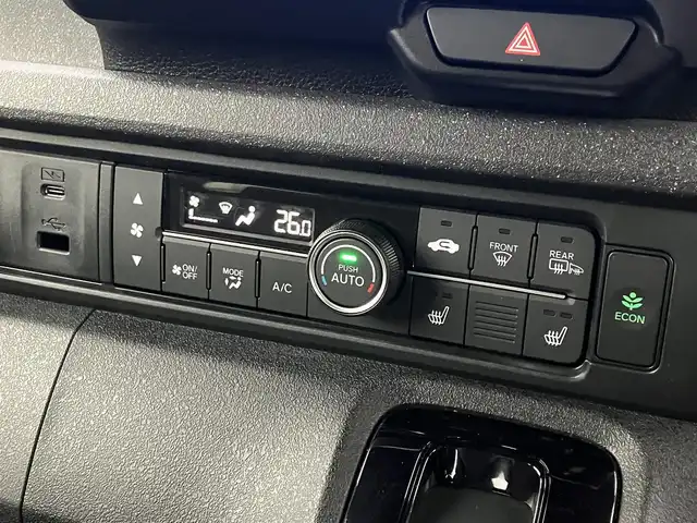 ホンダ Ｎ ＢＯＸ カスタム 道南・函館 2024(令6)年 2.3万km メテオロイドグレーメタリック /9インチディスプレイオーディオ//バックカメラ//両側パワースライドドア//ホンダセンシング//衝突軽減ブレーキ//パーキングセンサー警報//踏み間違い衝突軽減システム//路外逸脱抑制機能//横滑り防止//前席シートヒーター//LEDヘッドライト//フォグランプ//レーダークルーズコントロール