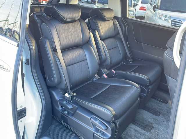 ホンダ オデッセイ アブソルート・Xホンダセンジング 徳島県 2017(平29)年 4.4万km ホワイトオーキッドパール 純正8型SDナビ　VXM-185VFEi/（ラジオ/フルセグ/DISC/SD/BT/USB）/バックカメラ/純正9型フリップダウンモニター/ホンダセンシング/追従式クルーズコントロール/ビルトインETC/ハーフレザーシート/両側電動スライドドア/パドルシフト/純正17AW/プッシュスタート/スマートキー/ドアバイザー/フォグライト/オートライト/純正フロアマット