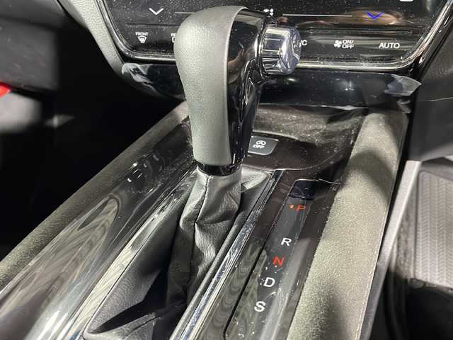 ホンダ ヴェゼル RS ホンダセンシング 福岡県 2020(令2)年 5万km プラチナホワイトパール 純正8インチメモリーナビゲーション/CD DVD HDMI BT/フルセグテレビ/バックカメラ/ホンダセンシング/ブレーキフルード/ハーフレザーシート/シートヒーター（D/N）/革巻きステアリング/ステアリングスイッチ/パトルシフト/ETC/ドライブレコーダー/オートライト/LEDヘッドライト/フォグランプ