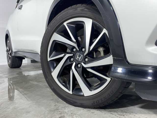ホンダ ヴェゼル RS ホンダセンシング 福岡県 2020(令2)年 5万km プラチナホワイトパール 純正8インチメモリーナビゲーション/CD DVD HDMI BT/フルセグテレビ/バックカメラ/ホンダセンシング/ブレーキフルード/ハーフレザーシート/シートヒーター（D/N）/革巻きステアリング/ステアリングスイッチ/パトルシフト/ETC/ドライブレコーダー/オートライト/LEDヘッドライト/フォグランプ