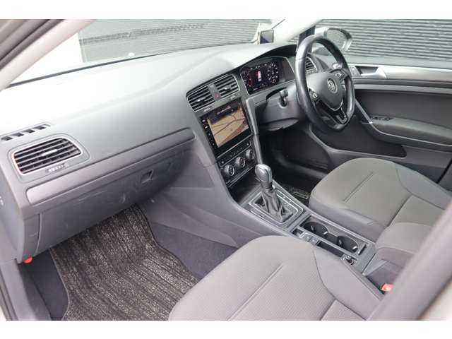 フォルクスワーゲン ゴルフ ヴァリアント TDI コンフォートL マイスター 大分県 2019(令1)年 6.8万km タングステンシルバーメタリック 当店買取車両/アダプティブクルーズコントロール/ブラインドスポットモニター/バーチャルコックピット/純正ナビ/ＣａｒＰｌａｙ/Bluetooth/ＣＤ/ＤＶＤ/バックカメラ/パドルシフト　/オートホールド/オートライト/純正１７インチＡＷ/ＥＴＣ/社外ドライブレコーダー（ZDR-026）