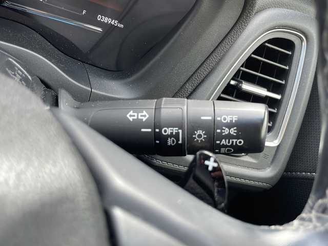 ホンダ ヴェゼル ハイブリッド Z ホンダセンシング 静岡県 2020(令2)年 3.9万km プレミアムクリスタルレッドM 純正8インチナビ/地デジTV/純正CD/DVD/Bleutooth/バックカメラ/ホンダセンシング/レーダークルーズコントロール/レーンキープアシスト/ハーフレザーシート/シートヒーター/LEDヘッドライト/純正18インチAW/ビルトインETC/保証書/取説