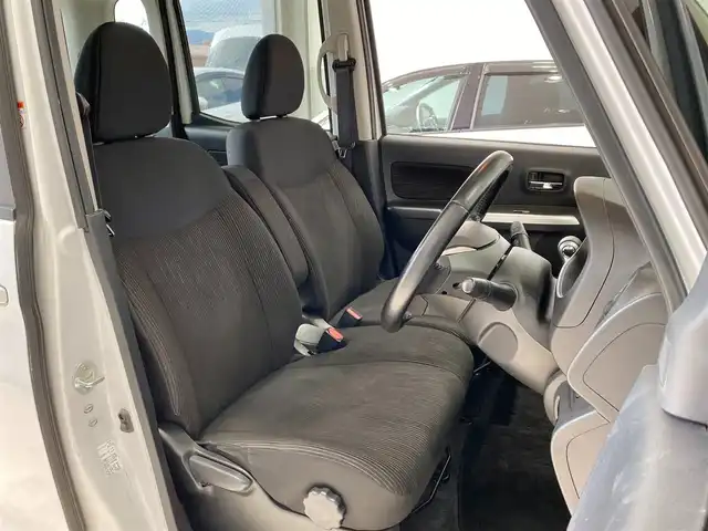 日産 デイズ ルークス ハイウェイスターX Gパッケージ 岐阜県 2015(平27)年 6.5万km ホワイトパール 純正ナビ(MC314D-W)/フルセグTV/Bluetooth/CD/DVD/アラウンドビューモニター/フリップダウンモニター/両側パワースライドドア/エマージェンシーブレーキ/横滑り防止装置/ベンチシート/オートライト/LEDヘッドライト/純正15インチAW/社外フロアマット/ETC/スマートキー