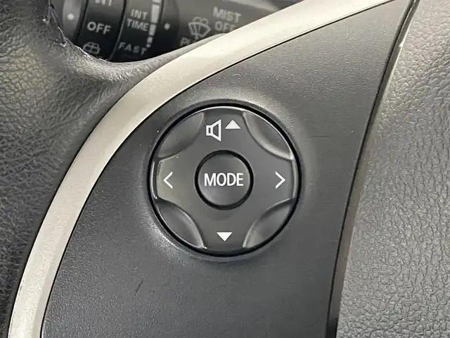 日産 デイズ ルークス ハイウェイスターX Gパッケージ 岐阜県 2015(平27)年 6.5万km ホワイトパール 純正ナビ(MC314D-W)/フルセグTV/Bluetooth/CD/DVD/アラウンドビューモニター/フリップダウンモニター/両側パワースライドドア/エマージェンシーブレーキ/横滑り防止装置/ベンチシート/オートライト/LEDヘッドライト/純正15インチAW/社外フロアマット/ETC/スマートキー