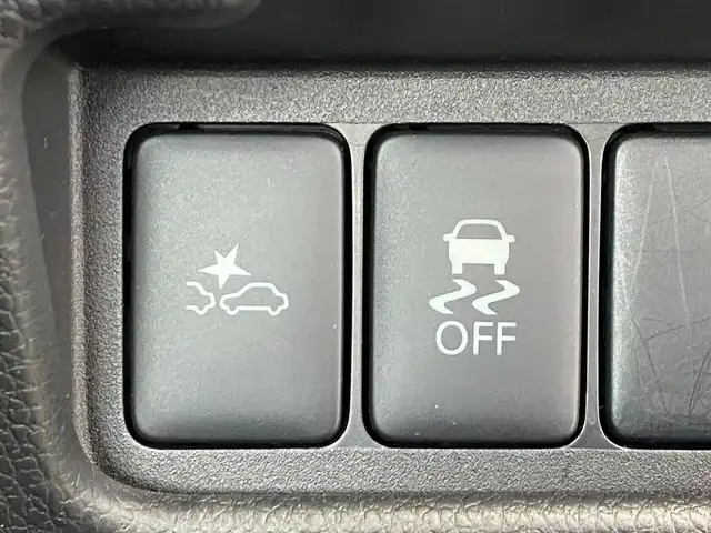 日産 デイズ ルークス ハイウェイスターX Gパッケージ 岐阜県 2015(平27)年 6.5万km ホワイトパール 純正ナビ(MC314D-W)/フルセグTV/Bluetooth/CD/DVD/アラウンドビューモニター/フリップダウンモニター/両側パワースライドドア/エマージェンシーブレーキ/横滑り防止装置/ベンチシート/オートライト/LEDヘッドライト/純正15インチAW/社外フロアマット/ETC/スマートキー