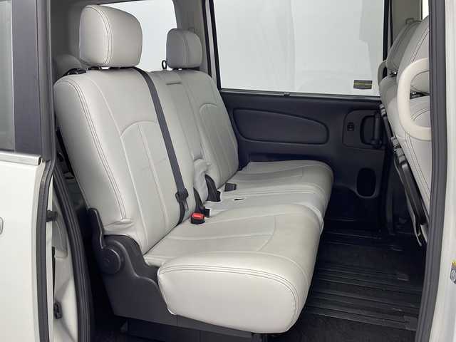 日産 セレナ ハイウェイS G S HV Aセーフ 栃木県 2015(平27)年 7.3万km ブリリアントホワイトパール 社外8インチナビ/（フルセグ/CD/DVD/BT/SD/AM/FM)）/両側パワースライドドア/フリップダウンモニター/アラウンドビューモニター/前後ドライブレコーダー/プリクラッシュセーフティーブレーキ/レーンキープアシスト/クルーズコントロール/コーナーセンサー/LEDオートライト/フォグランプ/電動格納ミラー/ETC/ステアリングスイッチ/純正アルミホイール/プッシュスタート/スマートキー