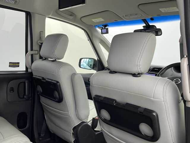 日産 セレナ ハイウェイS G S HV Aセーフ 栃木県 2015(平27)年 7.3万km ブリリアントホワイトパール 社外8インチナビ/（フルセグ/CD/DVD/BT/SD/AM/FM)）/両側パワースライドドア/フリップダウンモニター/アラウンドビューモニター/前後ドライブレコーダー/プリクラッシュセーフティーブレーキ/レーンキープアシスト/クルーズコントロール/コーナーセンサー/LEDオートライト/フォグランプ/電動格納ミラー/ETC/ステアリングスイッチ/純正アルミホイール/プッシュスタート/スマートキー