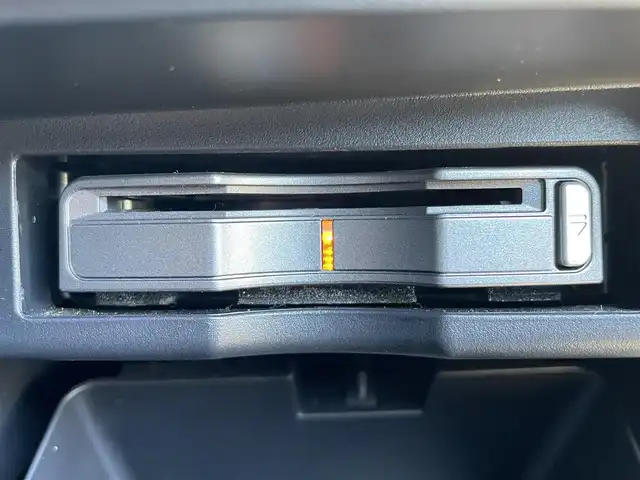 トヨタ ヴォクシー ZS G’s 宮崎県 2012(平24)年 5.4万km ホワイトパールクリスタルシャイン 社外ナビ「AVIC-ZH07」/(AM.FM.Bluetooth.DVD.CD.AUX)/フルセグTV/バックカメラ/両側パワースライドドア/サンルーフ/ETC/パドルシフト/オートライト/オートエアコン/電格ミラー/スマートキー/スペアキー/プッシュスタート/ステアリングスイッチ