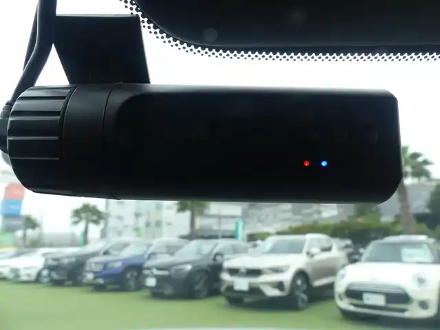 マツダ アクセラ スポーツ 20S ツーリング Lパッケージ 千葉県 2014(平26)年 3.9万km スノーフレイクホワイトパールマイカ スマートブレーキサポート/アクティブ・ドライビング・ディスプレイ/i-stop/ブラックレザーシート/運転席パワーシート/前席シートヒーター/ルーフキャリア/純正SDナビ/地デジTV/【DVD/CD再生機能　Bluetooth接続】/バックカメラ/ドライブレコーダー（前後撮影）/革巻きステアリング/パドルシフト/ETC/HIDヘッドライト/フォグライト/ウインカーミラー/コーナーセンサー/純正18インチアルミホイル/サイド/カーテンエアバッグ/アドバンストキーレスエントリー
