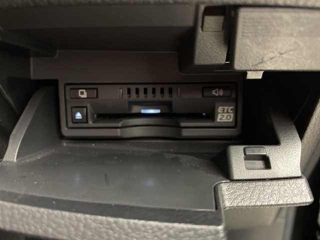 レクサス ＥＳ 300h バージョンL 岐阜県 2019(平31)年 9.7万km グラファイトブラックガラスフレーク サンルーフ/純正ナビ/CD/DVD/Bluetooth/USB/フルセグTV/レクサスセーフティシステム/プリクラッシュセーフティシステム/レーントレーシングアシスト/レーダークルーズコントロール/クリアランスソナー/アダプティブハイビームシステム/パノラミックビューモニター/パーキングサポートブレーキ/ウッドコンビステアリング/ステアリングヒーター/シートヒーター/エアシート/ブラインドスポットモニター/電動＆テレスコピックステアリング/パドルシフト/ステアリングリモコン/リアトラフィッククロスアラート/本革シート/パワーバックドア/メモリーシート/AC100V/1500W