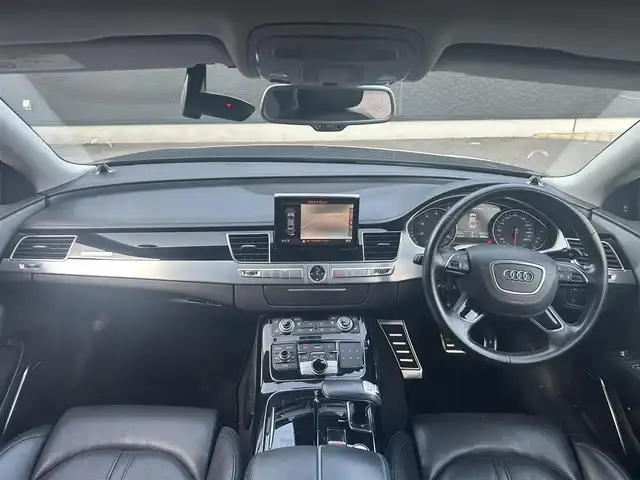 アウディ Ａ８ 4．0 TFSI クワトロ 大分県 2017(平29)年 9.6万km 黒 保証書/取扱説明書/サンルーフ/アダクティブクルーズコントロール/Audiサイドアシスト/純正ナビ/Bluetooth/地デジ/バックカメラ/サイドカメラ/フロントカメラ/黒本革/メモリー付きパワーシート/シートヒーター/シートクーラー/純正フロアマット/純正21インチアルミホイール