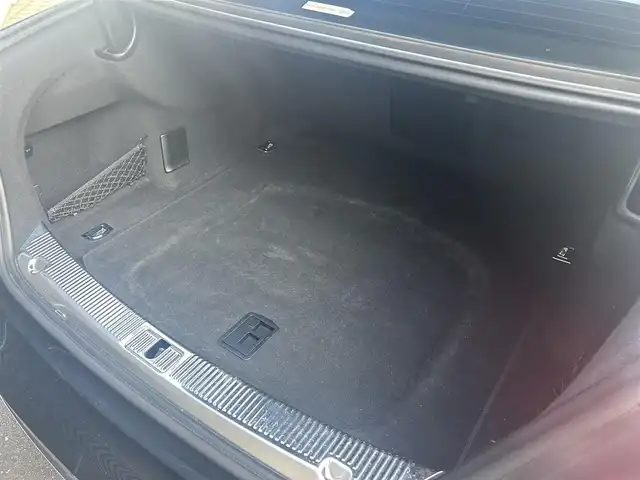 アウディ Ａ８ 4．0 TFSI クワトロ 大分県 2017(平29)年 9.6万km 黒 保証書/取扱説明書/サンルーフ/アダクティブクルーズコントロール/Audiサイドアシスト/純正ナビ/Bluetooth/地デジ/バックカメラ/サイドカメラ/フロントカメラ/黒本革/メモリー付きパワーシート/シートヒーター/シートクーラー/純正フロアマット/純正21インチアルミホイール