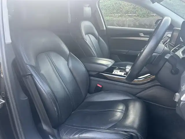 アウディ Ａ８ 4．0 TFSI クワトロ 大分県 2017(平29)年 9.6万km 黒 保証書/取扱説明書/サンルーフ/アダクティブクルーズコントロール/Audiサイドアシスト/純正ナビ/Bluetooth/地デジ/バックカメラ/サイドカメラ/フロントカメラ/黒本革/メモリー付きパワーシート/シートヒーター/シートクーラー/純正フロアマット/純正21インチアルミホイール