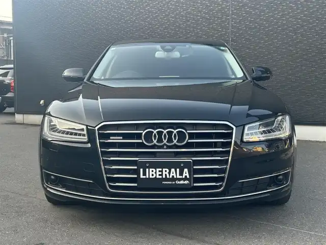 アウディ Ａ８ 4．0 TFSI クワトロ 大分県 2017(平29)年 9.6万km 黒 保証書/取扱説明書/サンルーフ/アダクティブクルーズコントロール/Audiサイドアシスト/純正ナビ/Bluetooth/地デジ/バックカメラ/サイドカメラ/フロントカメラ/黒本革/メモリー付きパワーシート/シートヒーター/シートクーラー/純正フロアマット/純正21インチアルミホイール