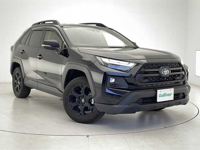 トヨタ ＲＡＶ４ HV アドベンチャー オフロードPKGⅡ 千葉県 2023(令5)年 1.7万km アティチュードブラックマイカ 禁煙車　/純正ディスプレイオーディオ　/全周囲カメラ　/ビルトインＥＴＣ２．０　/前後クリアランスソナー　/前席シートヒーター　/前席エアーシート　/運転席パワーシート　/ブラインドスポットモニター/アイドリングストップ/衝突軽減ブレーキ/プリクラッシュセーフティ/ロードサインアシスト/レーントレーシングアシスト/横滑り防止/純正フロアマット/純正１８インチAW/オートライト/オートマチックハイビーム/フォグライト/スマートキー/プッシュスタート/スペアキー1本/保証書/取扱説明書
