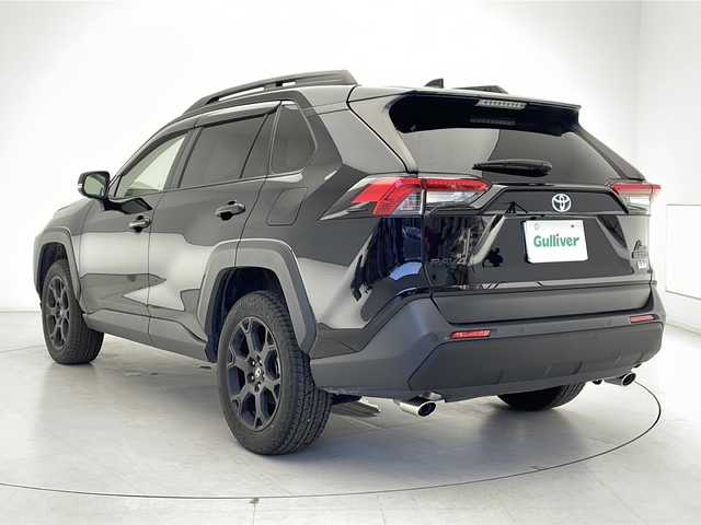 トヨタ ＲＡＶ４ HV アドベンチャー オフロードPKGⅡ 千葉県 2023(令5)年 1.7万km アティチュードブラックマイカ 禁煙車　/純正ディスプレイオーディオ　/全周囲カメラ　/ビルトインＥＴＣ２．０　/前後クリアランスソナー　/前席シートヒーター　/前席エアーシート　/運転席パワーシート　/ブラインドスポットモニター/アイドリングストップ/衝突軽減ブレーキ/プリクラッシュセーフティ/ロードサインアシスト/レーントレーシングアシスト/横滑り防止/純正フロアマット/純正１８インチAW/オートライト/オートマチックハイビーム/フォグライト/スマートキー/プッシュスタート/スペアキー1本/保証書/取扱説明書