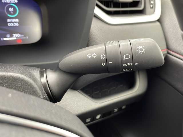 トヨタ ＲＡＶ４ HV アドベンチャー オフロードPKGⅡ 千葉県 2023(令5)年 1.7万km アティチュードブラックマイカ 禁煙車　/純正ディスプレイオーディオ　/全周囲カメラ　/ビルトインＥＴＣ２．０　/前後クリアランスソナー　/前席シートヒーター　/前席エアーシート　/運転席パワーシート　/ブラインドスポットモニター/アイドリングストップ/衝突軽減ブレーキ/プリクラッシュセーフティ/ロードサインアシスト/レーントレーシングアシスト/横滑り防止/純正フロアマット/純正１８インチAW/オートライト/オートマチックハイビーム/フォグライト/スマートキー/プッシュスタート/スペアキー1本/保証書/取扱説明書
