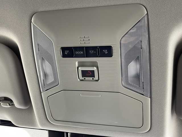 トヨタ ＲＡＶ４ HV アドベンチャー オフロードPKGⅡ 千葉県 2023(令5)年 1.7万km アティチュードブラックマイカ 禁煙車　/純正ディスプレイオーディオ　/全周囲カメラ　/ビルトインＥＴＣ２．０　/前後クリアランスソナー　/前席シートヒーター　/前席エアーシート　/運転席パワーシート　/ブラインドスポットモニター/アイドリングストップ/衝突軽減ブレーキ/プリクラッシュセーフティ/ロードサインアシスト/レーントレーシングアシスト/横滑り防止/純正フロアマット/純正１８インチAW/オートライト/オートマチックハイビーム/フォグライト/スマートキー/プッシュスタート/スペアキー1本/保証書/取扱説明書