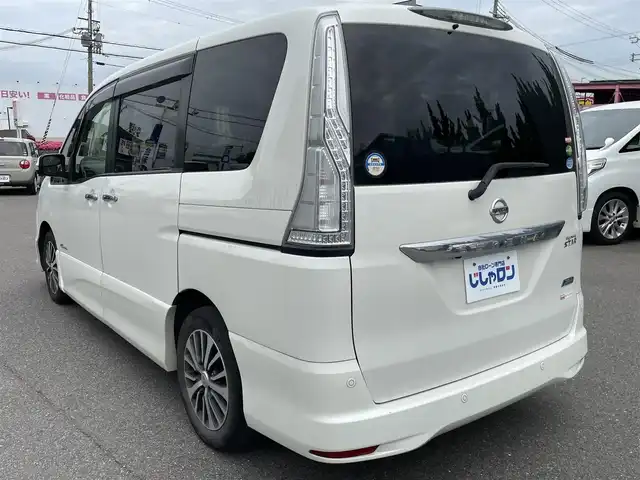 日産 セレナ ハイウェイS S HV Aセーフ 和歌山県 2014(平26)年 12.6万km パール (株)IDOMが運営する【じしゃロン和歌山店】の自社ローン専用車両になります。こちらは現金またはオートローンご利用時の価格です。自社ローンご希望の方は別途その旨お申付け下さい/純正メモリナビ　（MP３１４P-W）/（フルセグＴＶ/Ｂｌｕｅｔｏｏｔｈ/ＣＤ/ＤＶＤ）/アラウンドビューモニター　/ＥＴＣ　/コーナーセンサー　/クルーズコントロール　/両側パワースライドドア　/純正アルミホイール　/純正フロアマット