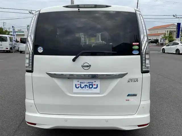 日産 セレナ ハイウェイS S HV Aセーフ 和歌山県 2014(平26)年 12.6万km パール (株)IDOMが運営する【じしゃロン和歌山店】の自社ローン専用車両になります。こちらは現金またはオートローンご利用時の価格です。自社ローンご希望の方は別途その旨お申付け下さい/純正メモリナビ　（MP３１４P-W）/（フルセグＴＶ/Ｂｌｕｅｔｏｏｔｈ/ＣＤ/ＤＶＤ）/アラウンドビューモニター　/ＥＴＣ　/コーナーセンサー　/クルーズコントロール　/両側パワースライドドア　/純正アルミホイール　/純正フロアマット