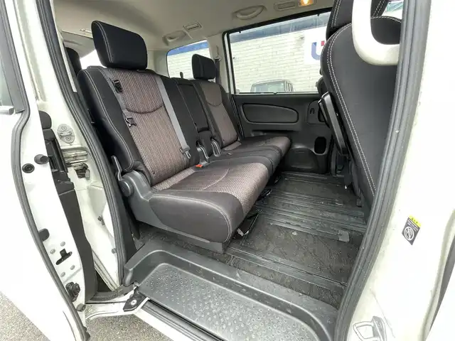 日産 セレナ ハイウェイS S HV Aセーフ 和歌山県 2014(平26)年 12.6万km パール (株)IDOMが運営する【じしゃロン和歌山店】の自社ローン専用車両になります。こちらは現金またはオートローンご利用時の価格です。自社ローンご希望の方は別途その旨お申付け下さい/純正メモリナビ　（MP３１４P-W）/（フルセグＴＶ/Ｂｌｕｅｔｏｏｔｈ/ＣＤ/ＤＶＤ）/アラウンドビューモニター　/ＥＴＣ　/コーナーセンサー　/クルーズコントロール　/両側パワースライドドア　/純正アルミホイール　/純正フロアマット