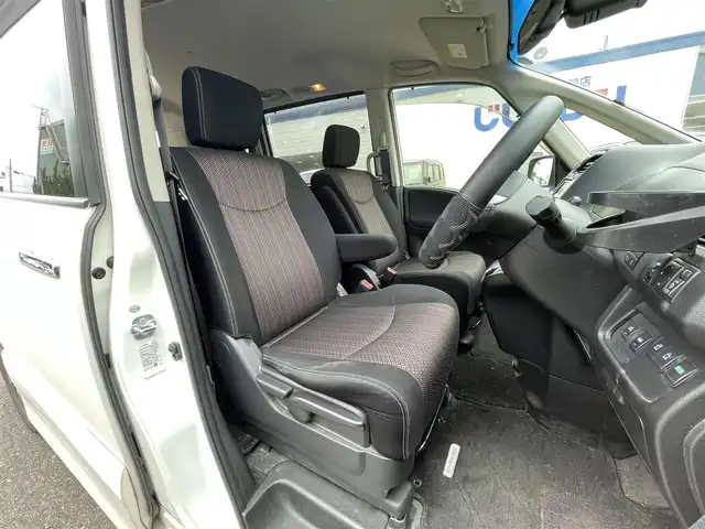 日産 セレナ ハイウェイS S HV Aセーフ 和歌山県 2014(平26)年 12.6万km パール (株)IDOMが運営する【じしゃロン和歌山店】の自社ローン専用車両になります。こちらは現金またはオートローンご利用時の価格です。自社ローンご希望の方は別途その旨お申付け下さい/純正メモリナビ　（MP３１４P-W）/（フルセグＴＶ/Ｂｌｕｅｔｏｏｔｈ/ＣＤ/ＤＶＤ）/アラウンドビューモニター　/ＥＴＣ　/コーナーセンサー　/クルーズコントロール　/両側パワースライドドア　/純正アルミホイール　/純正フロアマット