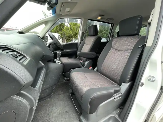 日産 セレナ ハイウェイS S HV Aセーフ 和歌山県 2014(平26)年 12.6万km パール (株)IDOMが運営する【じしゃロン和歌山店】の自社ローン専用車両になります。こちらは現金またはオートローンご利用時の価格です。自社ローンご希望の方は別途その旨お申付け下さい/純正メモリナビ　（MP３１４P-W）/（フルセグＴＶ/Ｂｌｕｅｔｏｏｔｈ/ＣＤ/ＤＶＤ）/アラウンドビューモニター　/ＥＴＣ　/コーナーセンサー　/クルーズコントロール　/両側パワースライドドア　/純正アルミホイール　/純正フロアマット