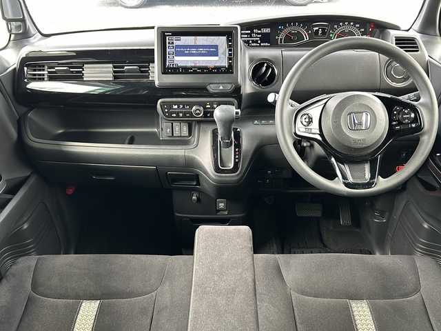 ホンダ Ｎ ＢＯＸ カスタム L 愛知県 2021(令3)年 6.8万km プラチナホワイトパール 禁煙車/片側パワースライドドア/アダプティプクルーズコントロール/レーンキープアシスト/純正ナビ（Gathers）/バックカメラ/パーキングアシスト/後方コーナーセンサー/クリアランスソナー/フルセグ/Bluetooth/ステアリングリモコン/D/N席シートヒーター/オートライト/オートハイビーム/LEDヘッドライト/フォグランプ/ドアバイザー/純正アルミ/純正フロアマット/前後ドラレコ/ETC/スペアキー/取説/保証書