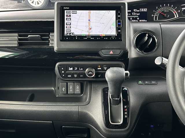 ホンダ Ｎ ＢＯＸ カスタム L 愛知県 2021(令3)年 6.8万km プラチナホワイトパール 禁煙車/片側パワースライドドア/アダプティプクルーズコントロール/レーンキープアシスト/純正ナビ（Gathers）/バックカメラ/パーキングアシスト/後方コーナーセンサー/クリアランスソナー/フルセグ/Bluetooth/ステアリングリモコン/D/N席シートヒーター/オートライト/オートハイビーム/LEDヘッドライト/フォグランプ/ドアバイザー/純正アルミ/純正フロアマット/前後ドラレコ/ETC/スペアキー/取説/保証書