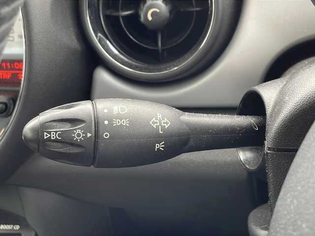 ＭＩＮＩ ミニ クーパー 新潟県 2014(平26)年 8.3万km 白 ６MT/冬タイヤ積載/純正オーディオ/（FM/AM/CD/AUX）/ETC/プッシュスタート/シガーソケット/フロアマット/フォグランプ/電格ミラー/純正AW/スペアキー×１