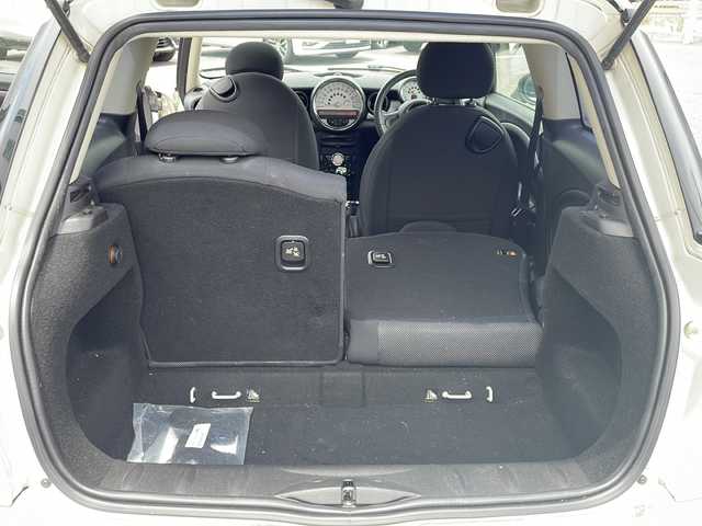 ＭＩＮＩ ミニ クーパー 新潟県 2014(平26)年 8.3万km 白 ６MT/冬タイヤ積載/純正オーディオ/（FM/AM/CD/AUX）/ETC/プッシュスタート/シガーソケット/フロアマット/フォグランプ/電格ミラー/純正AW/スペアキー×１