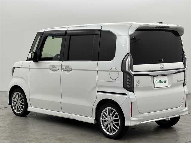 ホンダ Ｎ ＢＯＸ カスタム L ターボ 福岡県 2022(令4)年 3.1万km プラチナホワイトパール 純正ナビ（フルセグＴＶ）　/衝突軽減システム　/両側パワースライドドア　/前後ドライブレコーダー　/レーンキープ　/横滑り防止装置　/ＥＴＣ　/Ｂｌｕｅｔｏｏｔｈ　/ＡＡＣ　/純正アルミホイール　/純正フロアマット