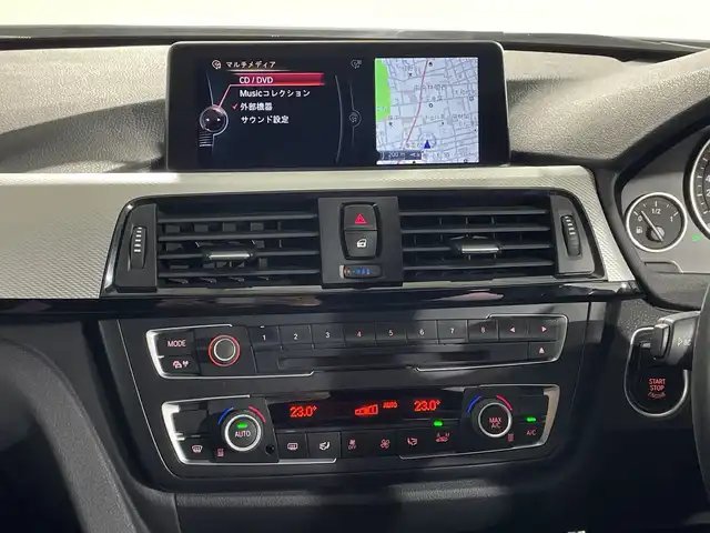 ＢＭＷ ３２０ｉ ツーリング Mスポーツ 神奈川県 2014(平26)年 3.7万km 白 純正ナビ/CD　DVD　Bluetooth　USB　AUX　AM　FM/M performanceエアロ　フロント　リアスポイラー/クルーズコントロール/衝突軽減ブレーキ/レーンキープアシスト/バックカメラ/クリアランスソナー/パワートランクリッド/ビルトインETC/アイドリングストップ/前席パワーシート/運転席メモリーシート/HIDオートライト/フォグランプ/オートワイパー/フロアマット