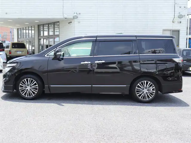 日産 エルグランド 250ハイウェイスターS 神奈川県 2019(令1)年 5.5万km ファントムブラック 純正メモリナビ/フルセグテレビ/バックカメラ/フリップダウンモニター/ブラック合皮シート/スマートエントリー/イモビライザー/オットマン/クルーズコントロール/ドアバイザー/プッシュスタート/両側パワースライドドア/ETC/LEDヘッドライト/リアシェード/ドラレコ（前）/コーナーセンサー（前後）/保証書/取説、ナビ説/スペアスマートキー