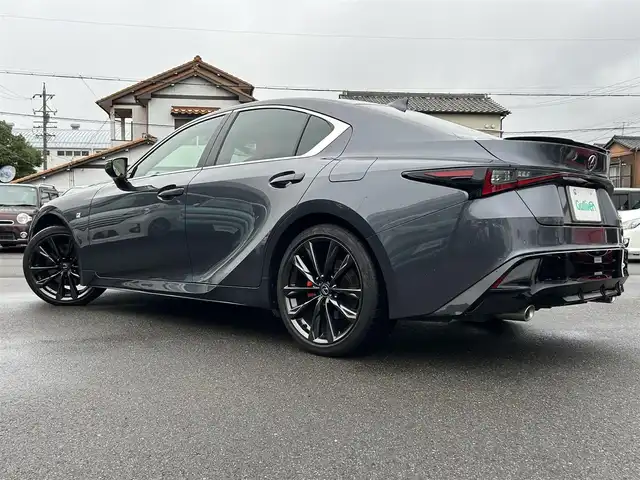 レクサス ＩＳ 300h Fスポーツ 愛知県 2023(令5)年 3.5万km ソニッククロム ワンオーナー /サンルーフ /オレンジキャリパー/純正メーカーナビ/フルセグTV/BT/バックカメラ/ビルトイン2.0ETC/純正19インチAW/ビルトイン2.0ETC/レクサスセーフティシステム/ブラインドスポットモニター/レーダークルーズコントロール/前後ドライブレコーダー/レザーシート/前席パワーシート/前席シートヒーター /ハンドルヒーター /取説、保証書/スペアキー