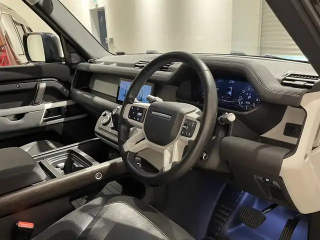 ランドローバー ランドローバー ディフェンダー 110SE 静岡県 2020(令2)年 3.8万km 黒 衝突軽減ブレーキ　/半革　/純正２０ＡＷ　/ＡＣＣ　/ＬＥＤ　/ＥＴＣ　/３６０°カメラ　/ワイヤレス充電　/パワーシート／ヒーター／メモリ　/ＣａｒＰｌａｙ　/社外ドライブレコーダー　/アンビエントライト