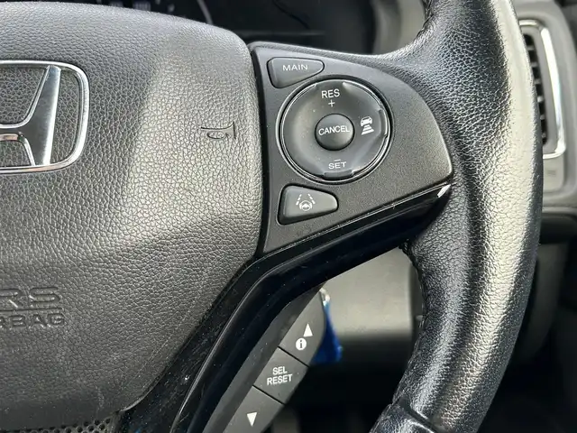 ホンダ ヴェゼル X ホンダセンシング 長野県 2018(平30)年 10.6万km プラチナホワイトパール ・ホンダセンシング/・プッシュスタート/・アイドリングストップ/・クルーズコントロール/・バックカメラ/・純正ナビ/AM/FM/iPod/Bluetooth/CD/・オートライト/・シートヒーター/純正フロアマット/・社外16インチアルミホイール/・ハロゲンヘッドライト/・純正アルミホイール付きサマータイヤ車載