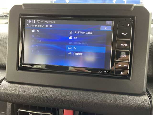 スズキ ジムニー XC 岐阜県 2023(令5)年 2.4万km ブルーイッシュブラックパール3 社外SDナビ（CN-HA01WD）/フルセグ/BT/DVD/バックカメラ/スズキセーフティサポート/デュアルセンサーブレーキ/クルーズコントロール/車線逸脱警報機能/先行車発進お知らせ機能/誤発進抑制機能/ふらつき警報機/ヒルディセントコントロール/前席シートヒーター/アイドリングストップ/純正16インチAW/サイドバイザー/本革ステアリング/LEDオートライト/フォグランプ/ターボ車/スマートキー/スペアキー