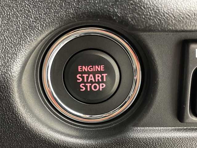 スズキ ジムニー XC 岐阜県 2023(令5)年 2.4万km ブルーイッシュブラックパール3 社外SDナビ（CN-HA01WD）/フルセグ/BT/DVD/バックカメラ/スズキセーフティサポート/デュアルセンサーブレーキ/クルーズコントロール/車線逸脱警報機能/先行車発進お知らせ機能/誤発進抑制機能/ふらつき警報機/ヒルディセントコントロール/前席シートヒーター/アイドリングストップ/純正16インチAW/サイドバイザー/本革ステアリング/LEDオートライト/フォグランプ/ターボ車/スマートキー/スペアキー