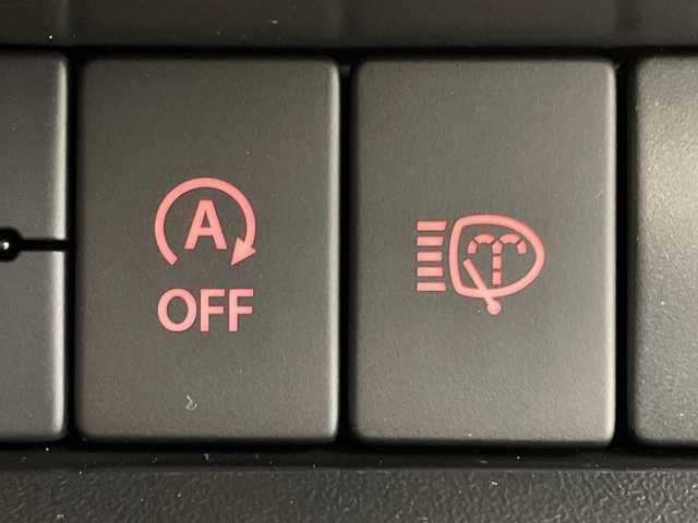 スズキ ジムニー XC 岐阜県 2023(令5)年 2.4万km ブルーイッシュブラックパール3 社外SDナビ（CN-HA01WD）/フルセグ/BT/DVD/バックカメラ/スズキセーフティサポート/デュアルセンサーブレーキ/クルーズコントロール/車線逸脱警報機能/先行車発進お知らせ機能/誤発進抑制機能/ふらつき警報機/ヒルディセントコントロール/前席シートヒーター/アイドリングストップ/純正16インチAW/サイドバイザー/本革ステアリング/LEDオートライト/フォグランプ/ターボ車/スマートキー/スペアキー