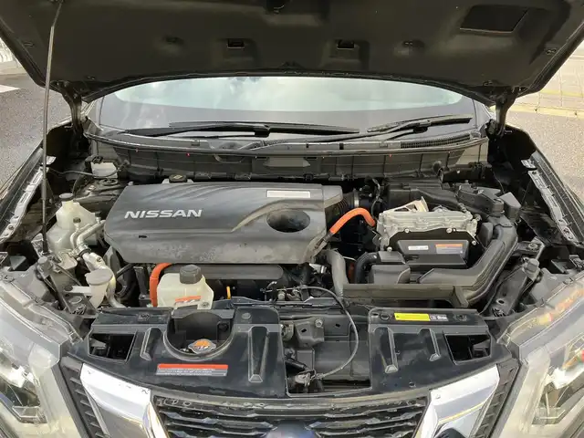 日産 エクストレイル ハイブリッド 20Xi 三重県 2018(平30)年 11.5万km チタニウムカーキ ♪車検 令和9年6月28日迄/♪4WD/ヒルディセントコントロール/プロパイロット/エマージェンシーブレーキ/LDW(車線逸脱警報)/BSW(後側方車両検知警報)/コーナーセンサー/オートブレーキホールド/デジタルインナーミラー/パワーバックドア(ハンズフリー機能)/全席シートヒーター/インテリジェントキー×2/プッシュスタート/ドライブレコーダー/純正ナビ/・AUX・SD・CD録音/・フルセグ・DVD再生/・Bluetoothオーディオ/・アラウンドビューモニター/・バックカメラ/純正17インチAW/LEDヘッドライト/LEDフォグライト/オートライト/オートハイビーム/ウィンカーミラー/オートリトラクタブルミラー/プライバシーガラス/フロアマット/ドアバイザー/ETC