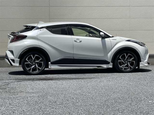 トヨタ Ｃ－ＨＲ G 茨城県 2017(平29)年 7.1万km ホワイトパールクリスタルシャイン 純正9インチナビ/フルセグTV/バックカメラ/フルモデリスタ/コーナーセンサー前後/クルーズコントロール/ドラレコ前方/オートマチックハイビーム/レーンキープアシスト/盗難防止装置/横滑り防止装置/シートヒーター/ETC2.0/BSM