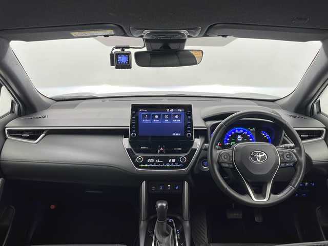 トヨタ カローラ クロス ハイブリッド Z 長野県 2021(令3)年 4.5万km セメントグレーメタリック 純正ディスプレイオーディオ/（Bluetooth＆USB＆FM・AM）/全方位カメラ/トヨタセーフティセンス/・クルーズコントロール（追従あり）/・LTA/PCS/BSM/RCTA/PKSB/RSA/・クリアランスソナー/寒冷地仕様/純正エンジンスターター/ドライブレコーダー（前後）/ビルトインETC/パワーシート（D席）/シートヒーター（前席）/ステアリングヒーター/電動パーキングブレーキ/ブレーキホールド/オートマチックハイビーム/オートライト/LEDヘッドライト/フォグランプ/18インチ純正アルミホイール/純正フロアマット/電動リアゲート/スマートキー