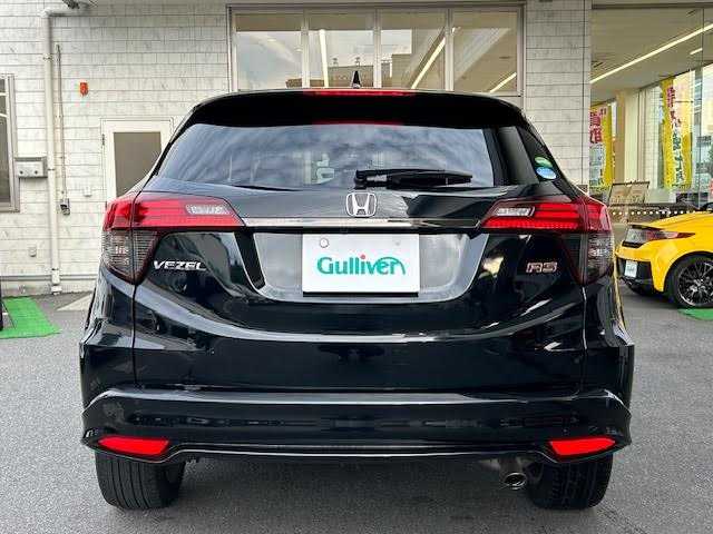ホンダ ヴェゼル RS ホンダセンシング 東京都 2019(平31)年 6.8万km クリスタルブラックパール ワンオーナー/ホンダセンシング(安全運転支援システム)/純正SDインターナビ/フルセグTV/Bluetooth CD DVD AM FM/HDMI USB/バックカメラ/ハーフレザーシート/シートヒーター/アダプティブクルーズコントロール/衝突被害軽減ブレーキ/誤発進抑制機能/歩行者事故低減ステアリング/路外逸脱抑制機能/車線維持支援システム/プラズマクラスター付きオートエアコン/ETC/ドラレコ/SRSエアバッグ(ダブル＋サイド＋カーテン)/LEDヘッドランプ/スマートキー/スペアキー×1/保証書＆取扱説明書