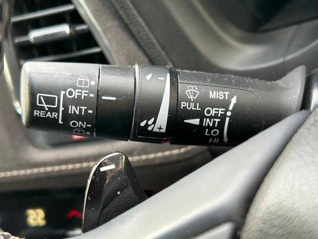 ホンダ ヴェゼル RS ホンダセンシング 東京都 2019(平31)年 6.8万km クリスタルブラックパール ワンオーナー/ホンダセンシング(安全運転支援システム)/純正SDインターナビ/フルセグTV/Bluetooth CD DVD AM FM/HDMI USB/バックカメラ/ハーフレザーシート/シートヒーター/アダプティブクルーズコントロール/衝突被害軽減ブレーキ/誤発進抑制機能/歩行者事故低減ステアリング/路外逸脱抑制機能/車線維持支援システム/プラズマクラスター付きオートエアコン/ETC/ドラレコ/SRSエアバッグ(ダブル＋サイド＋カーテン)/LEDヘッドランプ/スマートキー/スペアキー×1/保証書＆取扱説明書