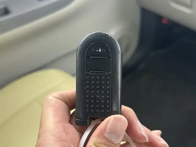 ダイハツ キャスト スタイル X 千葉県 2016(平28)年 9.8万km ディープブルークリスタルマイカ 禁煙車/社外ナビ/・CN-R330WD/・CD/DVD/BT/フルセグ/バックカメラ/オートライト/フォグランプ/スマートキー/スペアキー/ETC/オートリトラクタブルサイドミラー/アイドリングストップ/横滑り防止装置/取扱説明書/保証書